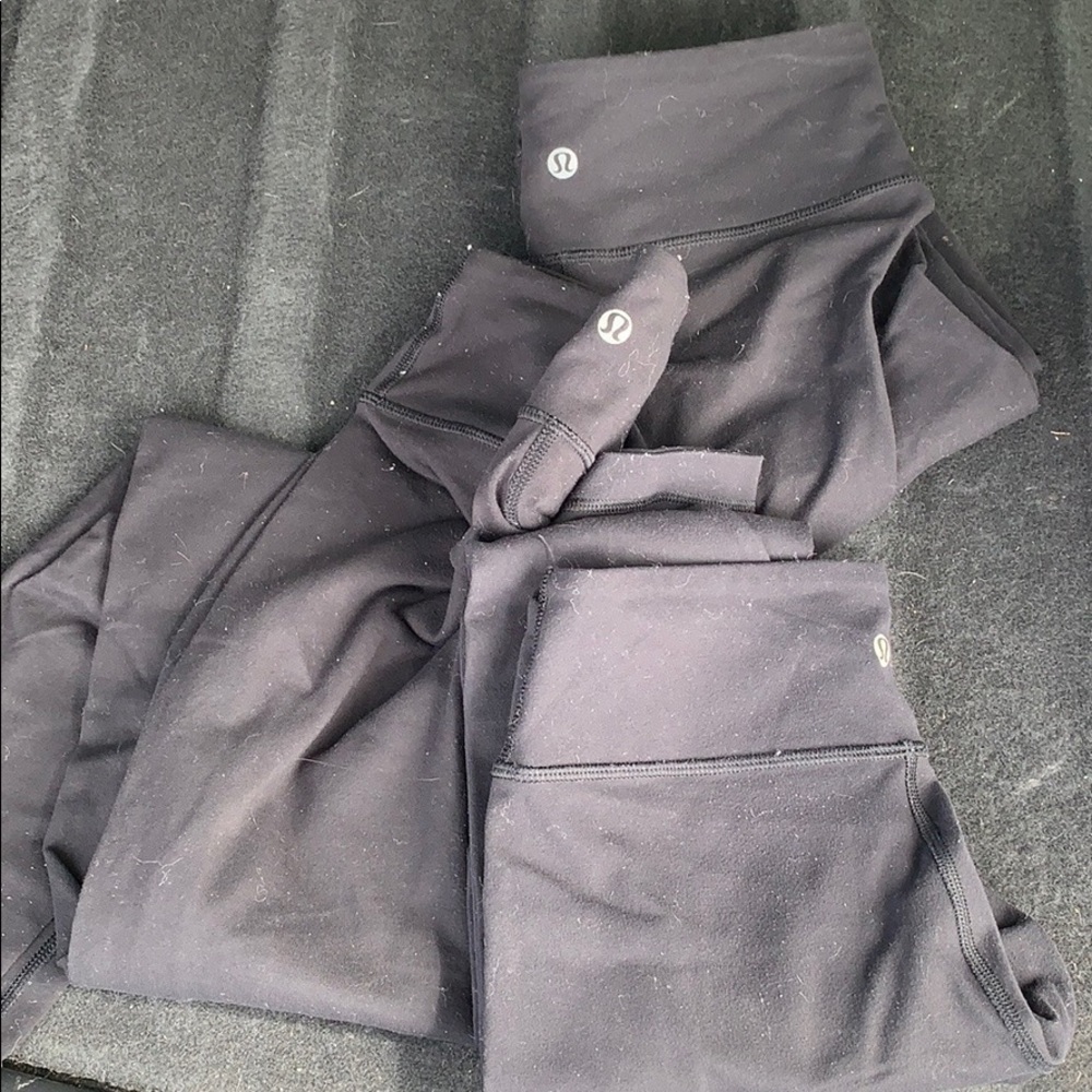 Lululemon Black Wunder Under Size 4